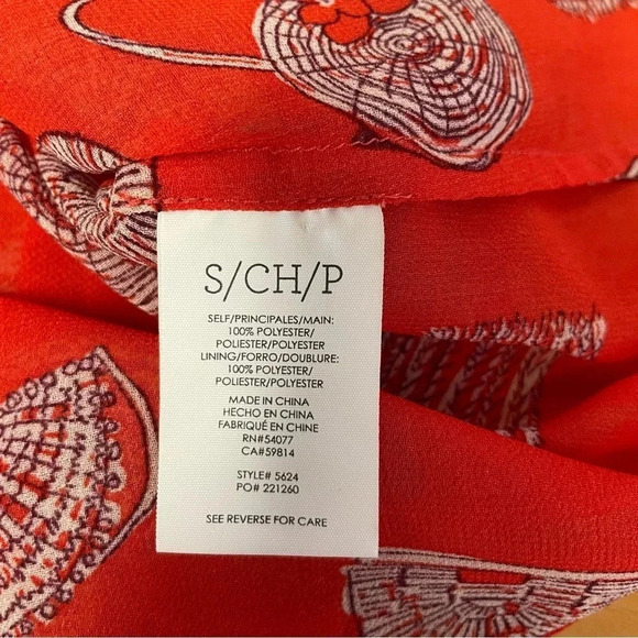 CAbi #5624 Sleeveless Nantucket Blouse in Red Purse Print women’s small - Picture 7 of 9